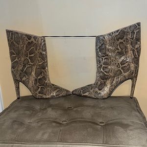 Express Snakeskin Textured Asymmetrical Heels Ankle Boots Booties